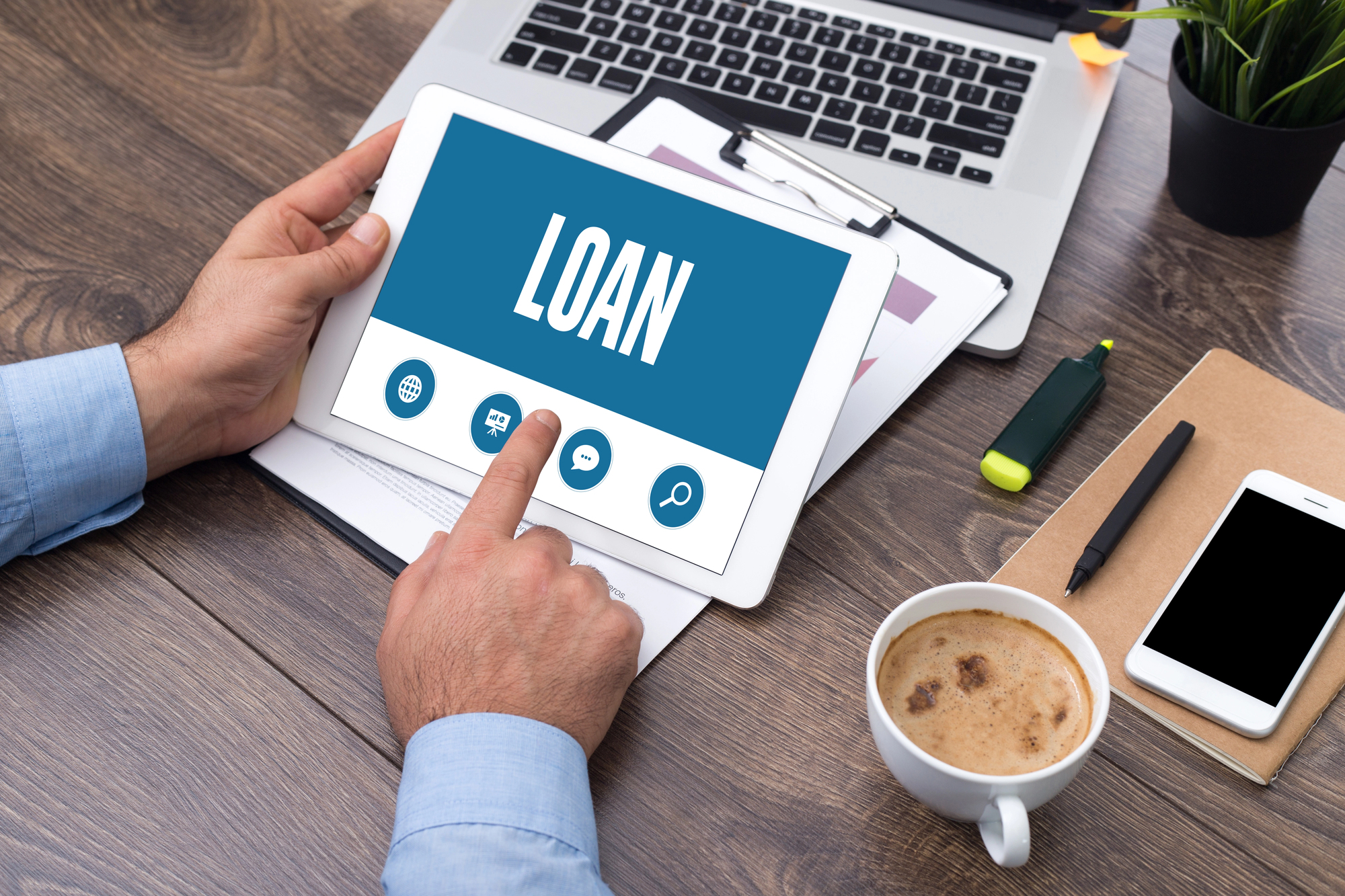 a freelancer looking at alternative loan options for payday loans and cash advances