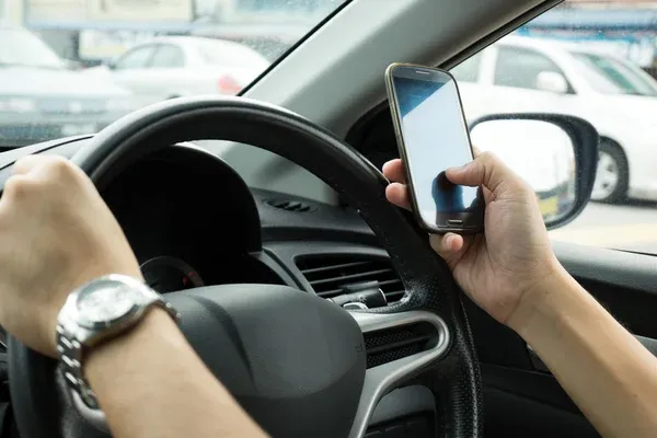 Uber driver about to do their digital tasks during their downtime