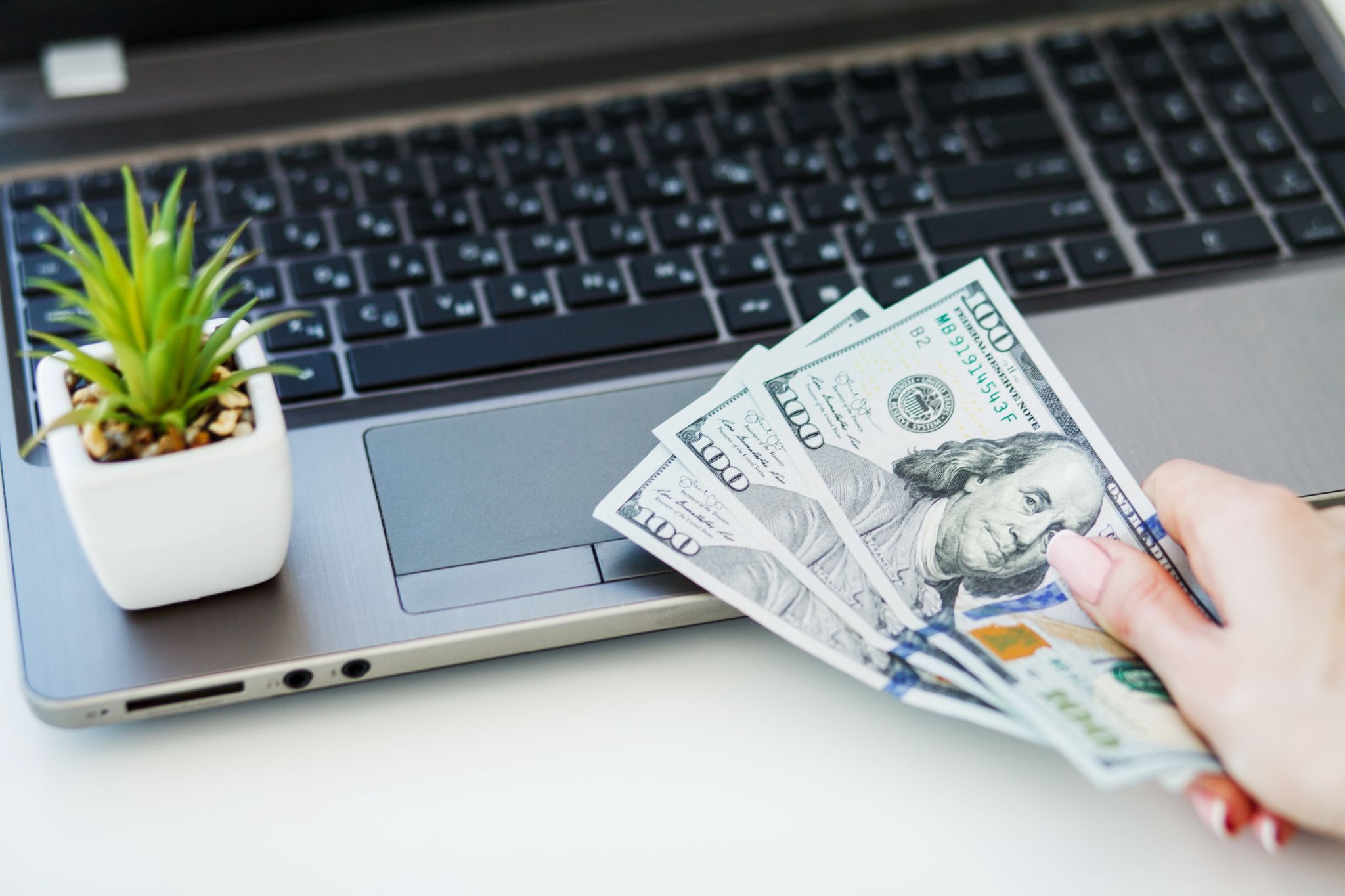 Gig worker exploring funding options after experiencing a temporary loss of income